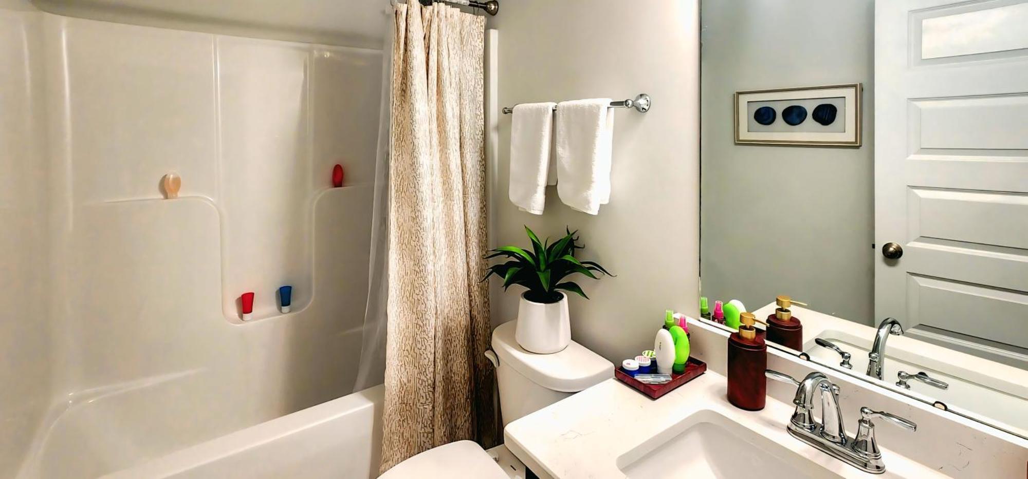 Spacious Modern Retreat Near Downtown Ev Holiday home Huntsville